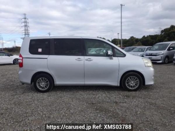 Used 2010 AT toyota noah ZRR70G Image[7]
