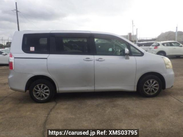 Used 2010 AT toyota noah ZRR75G Image[7]