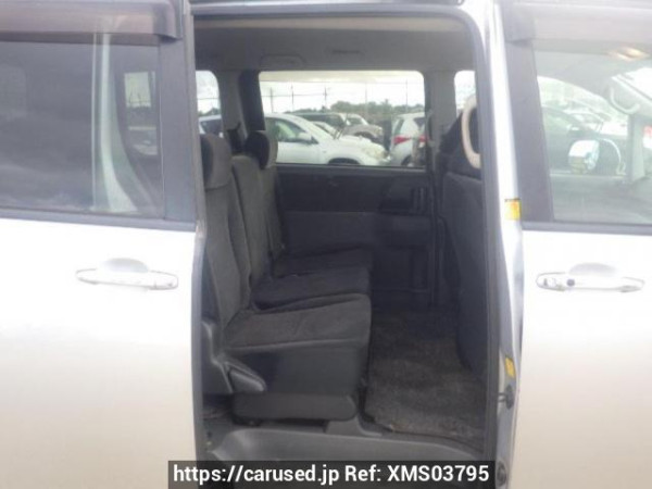 Used 2010 AT toyota noah ZRR75G Image[13]