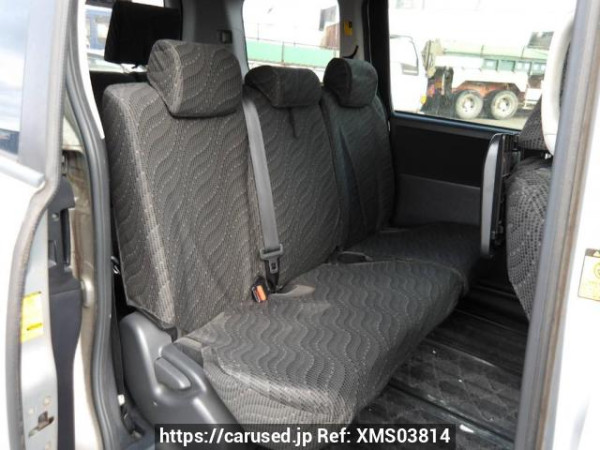 Used 2010 AT toyota noah ZRR70G Image[16]