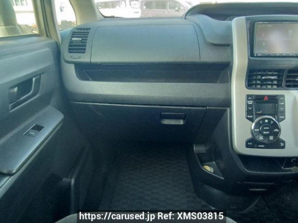Used 2010 AT toyota noah ZRR70G Image[19]