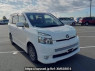 Used 2009 AT toyota voxy ZRR70W Image[0]