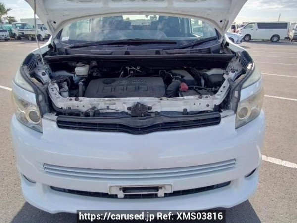 Used 2009 AT toyota voxy ZRR70W Image[9]