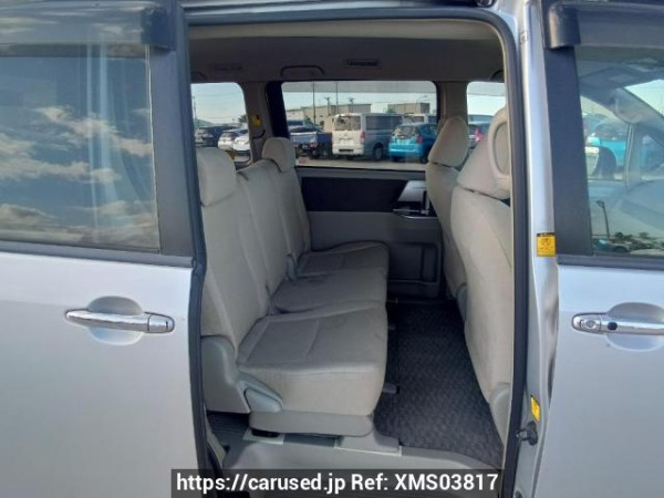 Used 2009 AT toyota noah ZRR70W Image[15]