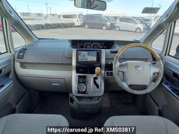 Used 2009 AT toyota noah ZRR70W Image[18]