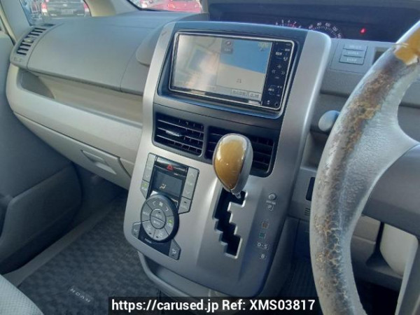 Used 2009 AT toyota noah ZRR70W Image[22]