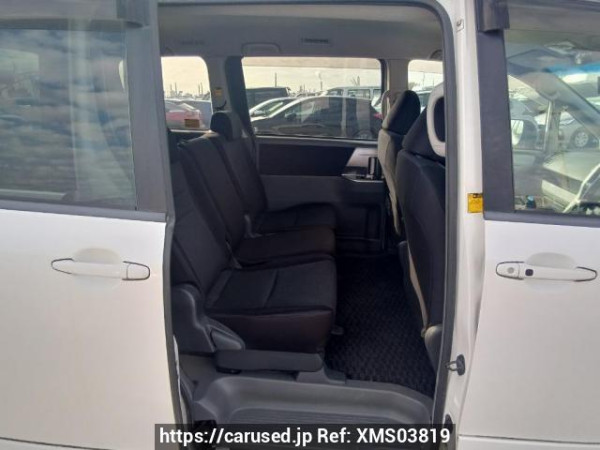 Used 2008 AT toyota voxy ZRR70W Image[14]