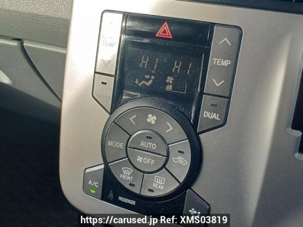 Used 2008 AT toyota voxy ZRR70W Image[24]