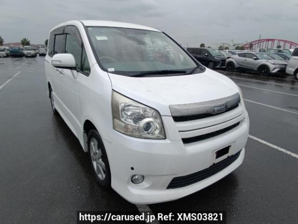 Used 2008 AT toyota noah ZRR70W Image[0]