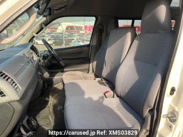 Used 2005 AT toyota hiace-van TRH200K Image[14]