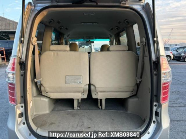 Used 2008 AT toyota noah ZRR70G Image[8]
