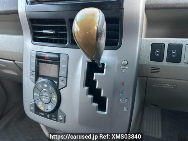 Used 2008 AT toyota noah ZRR70G Image[28]