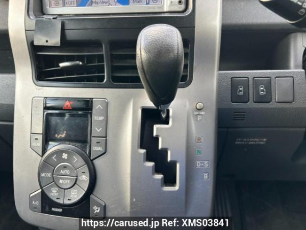 Used 2010 AT toyota noah ZRR70G Image[27]