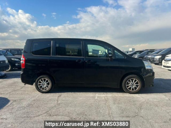 Used 2011 AT toyota noah ZRR70G Image[7]