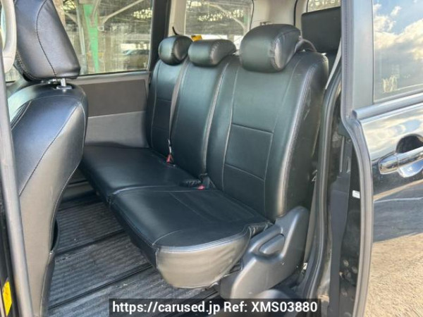 Used 2011 AT toyota noah ZRR70G Image[15]