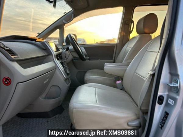 Used 2009 AT toyota noah ZRR70W Image[14]