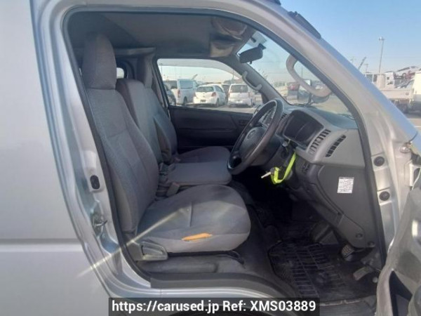 Used 2006 AT toyota regiusace-van KDH200V Image[13]