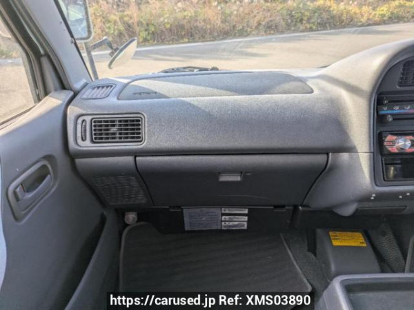 Used 2004 AT toyota hiace-van TRH122K Image[16]