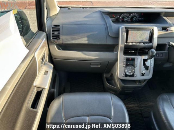 Used 2008 AT toyota voxy ZRR70W Image[20]