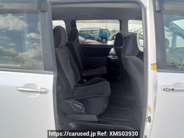 Used 2010 AT toyota noah ZRR70G Image[15]