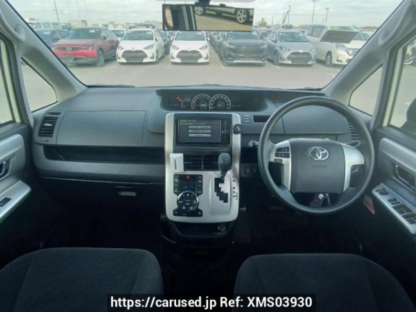 Used 2010 AT toyota noah ZRR70G Image[18]