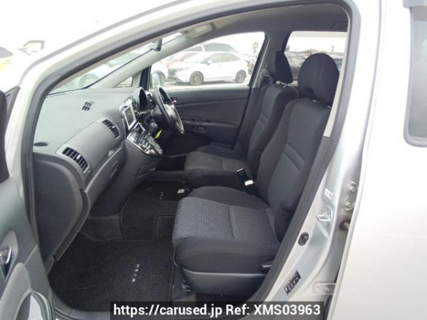 Used 2005 AT toyota wish ZNE10G Image[14]