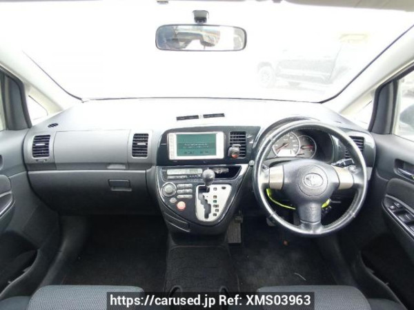 Used 2005 AT toyota wish ZNE10G Image[18]