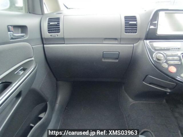 Used 2005 AT toyota wish ZNE10G Image[19]