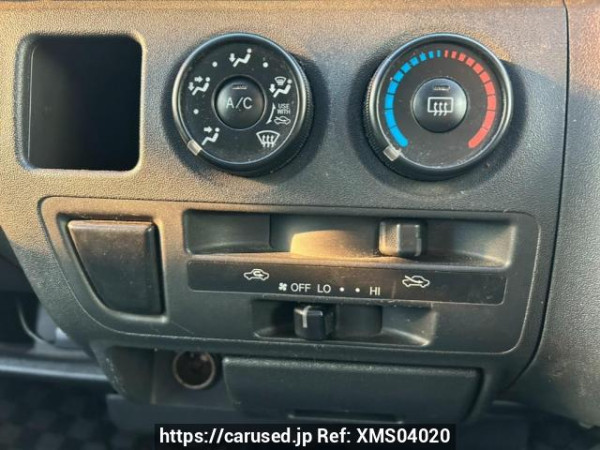 Used 2004 MT toyota hiace-van KDH205V Image[26]