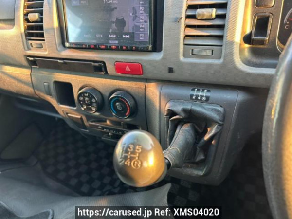 Used 2004 MT toyota hiace-van KDH205V Image[27]