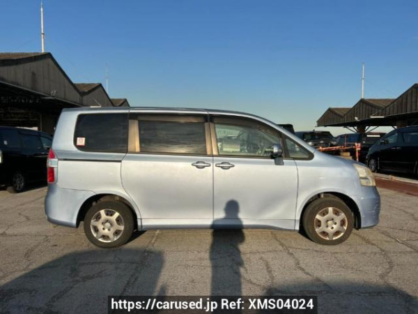 Used 2007 AT toyota noah ZRR70G Image[7]
