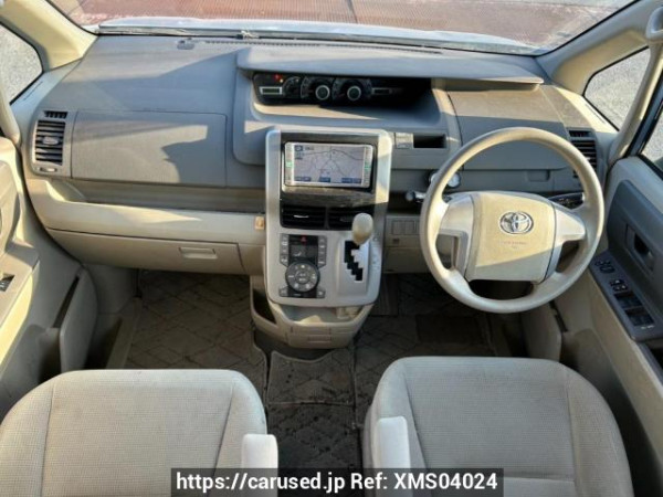 Used 2007 AT toyota noah ZRR70G Image[19]