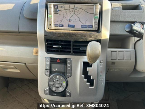 Used 2007 AT toyota noah ZRR70G Image[24]