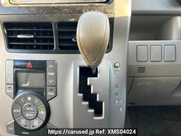 Used 2007 AT toyota noah ZRR70G Image[27]