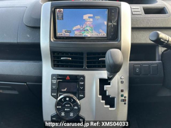 Used 2010 AT toyota noah ZRR70G Image[24]