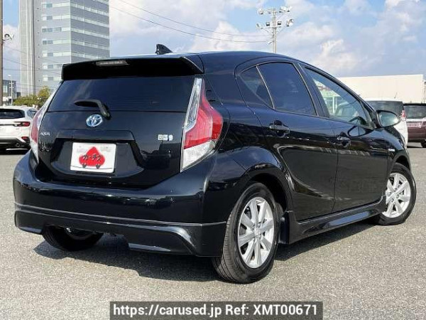 Used 2016 AT toyota aqua DAA-NHP10 Image[2]