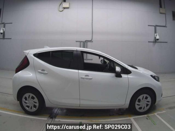 Used 2023 AT toyota aqua MXPK11 Image[2]