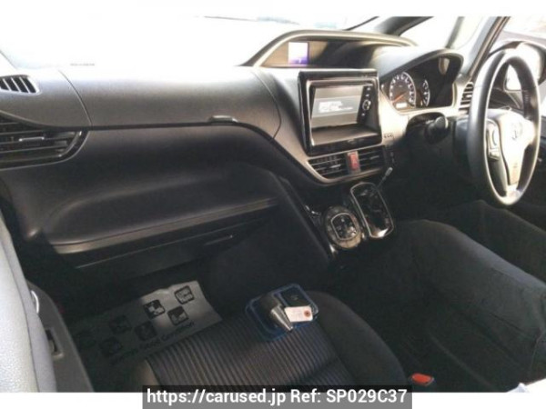 Used 2016 AT toyota voxy ZRR80W Image[2]