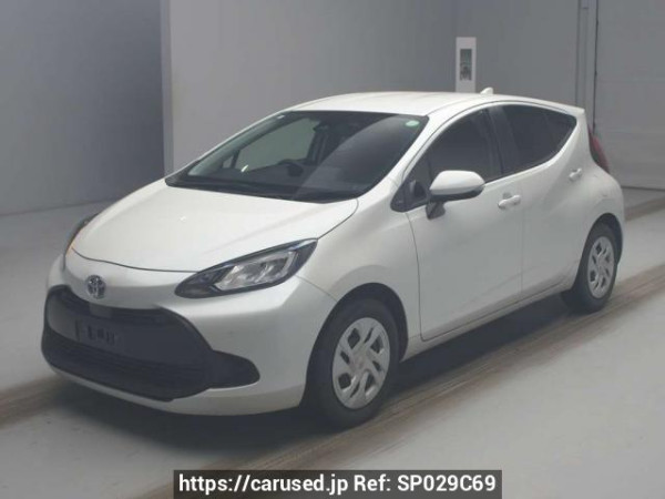 Used 2022 AT toyota aqua MXPK11 Image[0]