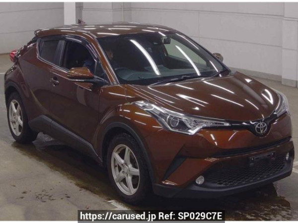 Used 2017 AT toyota c-hr NGX50 Image[0]