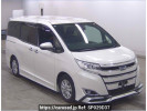 Toyota Noah ZWR80G