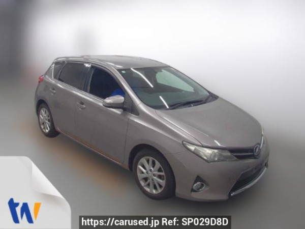 Used 2013 AT toyota auris NZE181H Image[0]