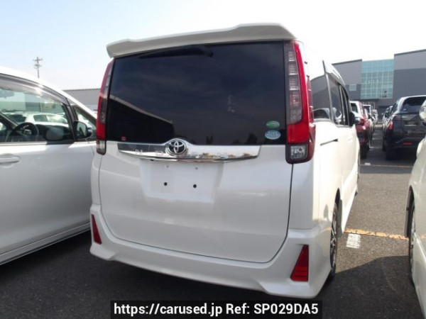 Used 2014 AT toyota noah ZRR80W Image[1]