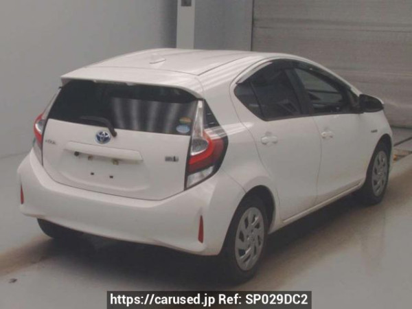 Used 2018 AT toyota aqua NHP10 Image[1]