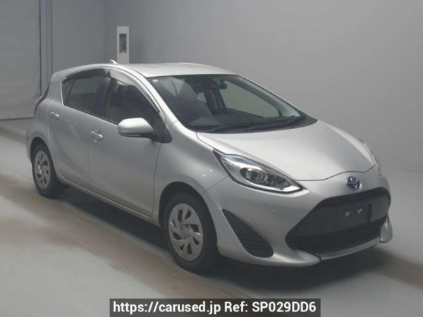 Used 2020 AT toyota aqua NHP10 Image[2]