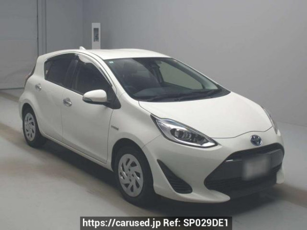 Used 2018 AT toyota aqua NHP10 Image[2]
