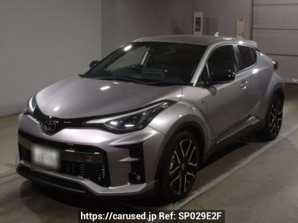 Used 2021 AT toyota c-hr ZYX11 Image[0]