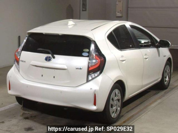 Used 2020 AT toyota aqua NHP10 Image[1]