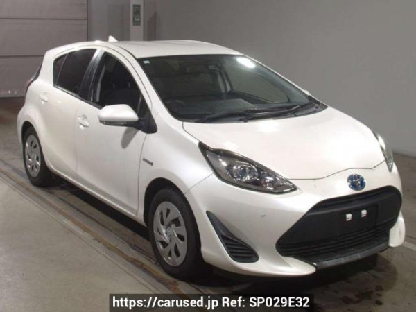 Used 2020 AT toyota aqua NHP10 Image[2]