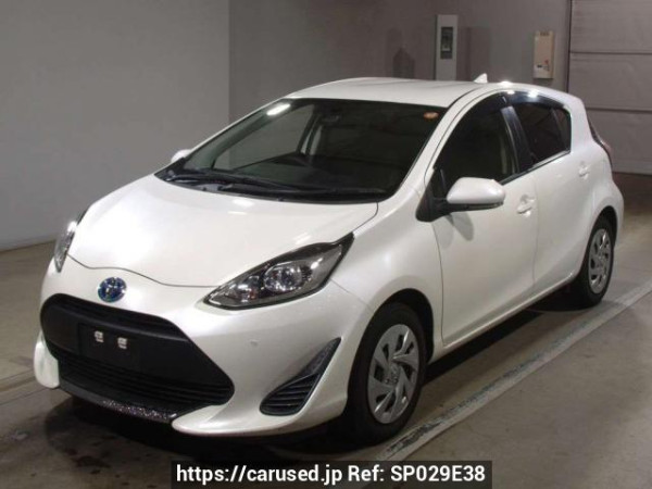 Used 2021 AT toyota aqua NHP10 Image[0]